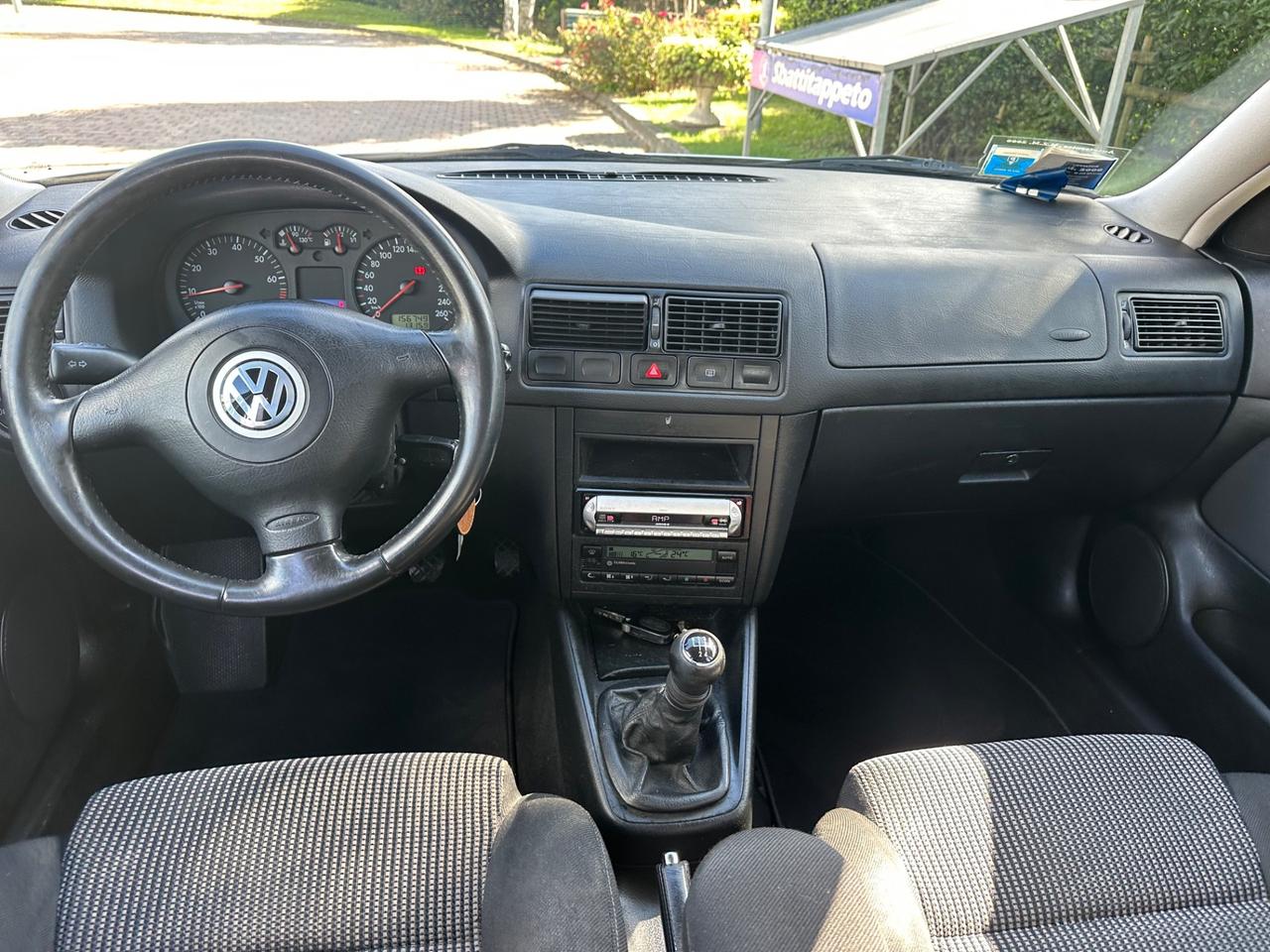 Volkswagen Golf 1.6 benz 2000