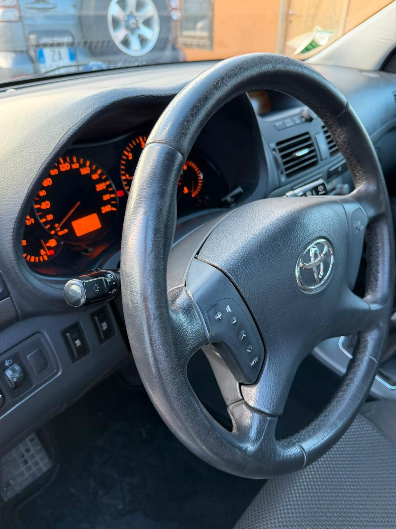 Toyota Avensis 2.0 D-4D 16V Station Wagon