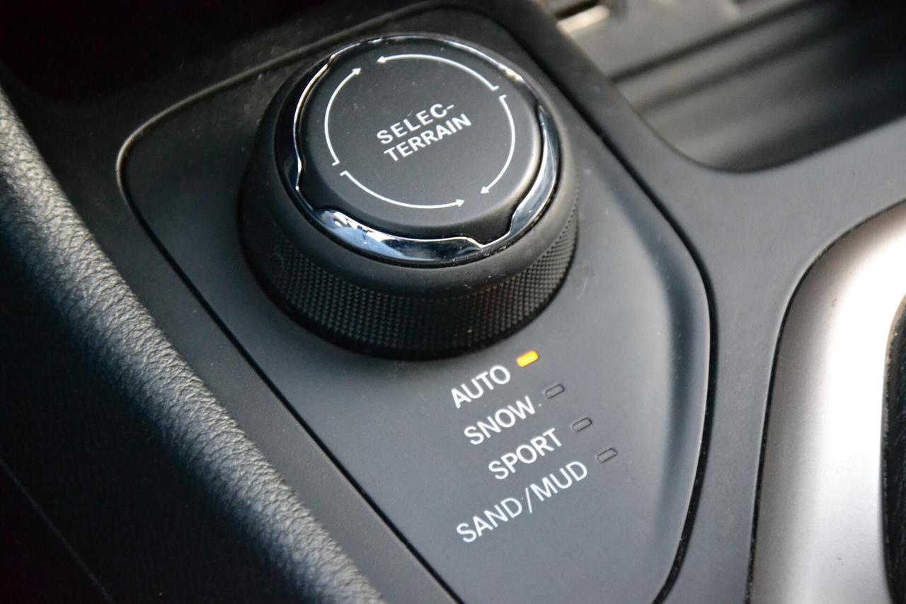 Jeep Cherokee 2.0 Mjt 170CV 4WD AUTOM.+ NAVI+PDC+LED+TEL+PRIVACY