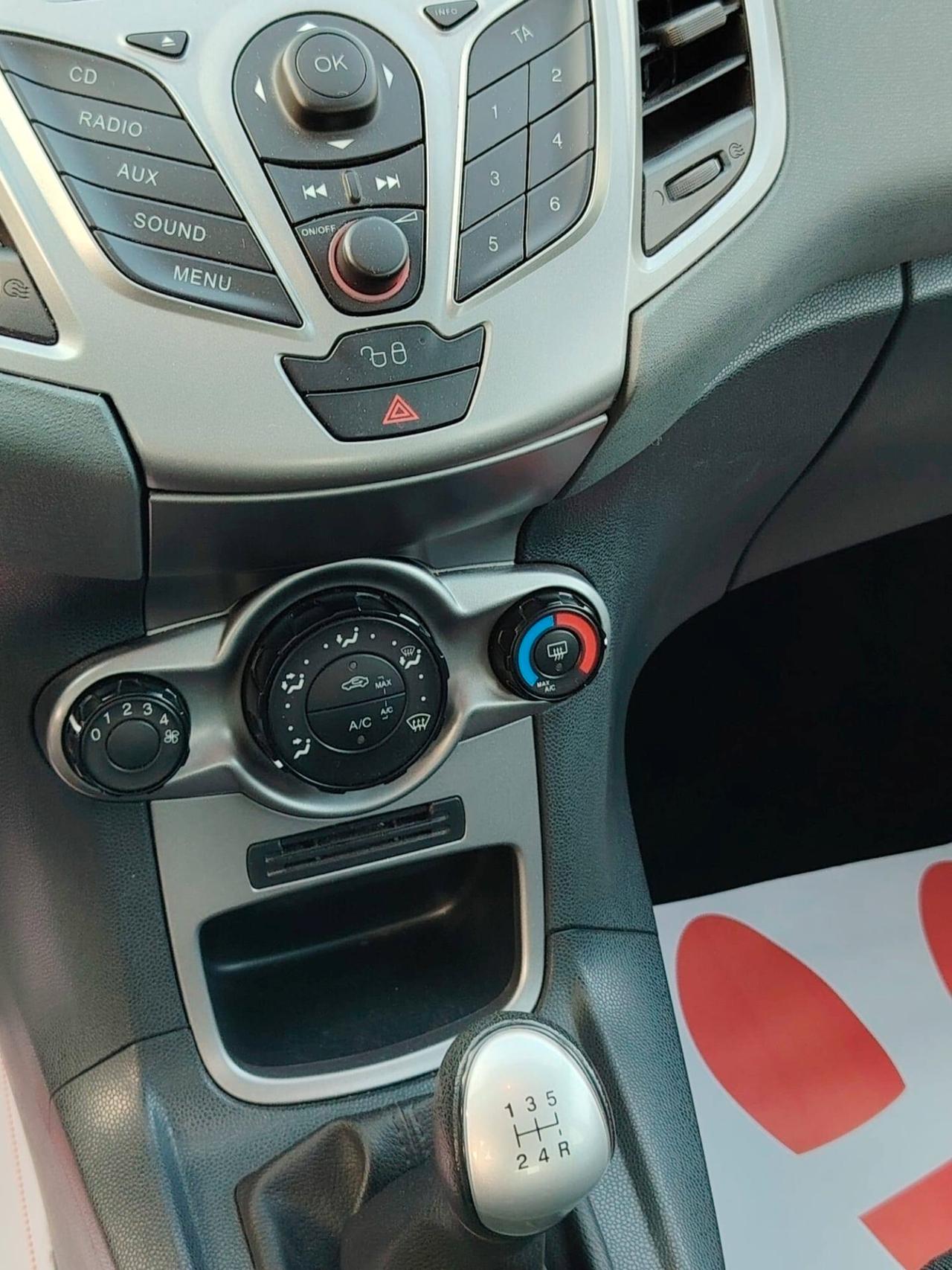 Ford Fiesta 1.2 82 CV 5 porte Titanium