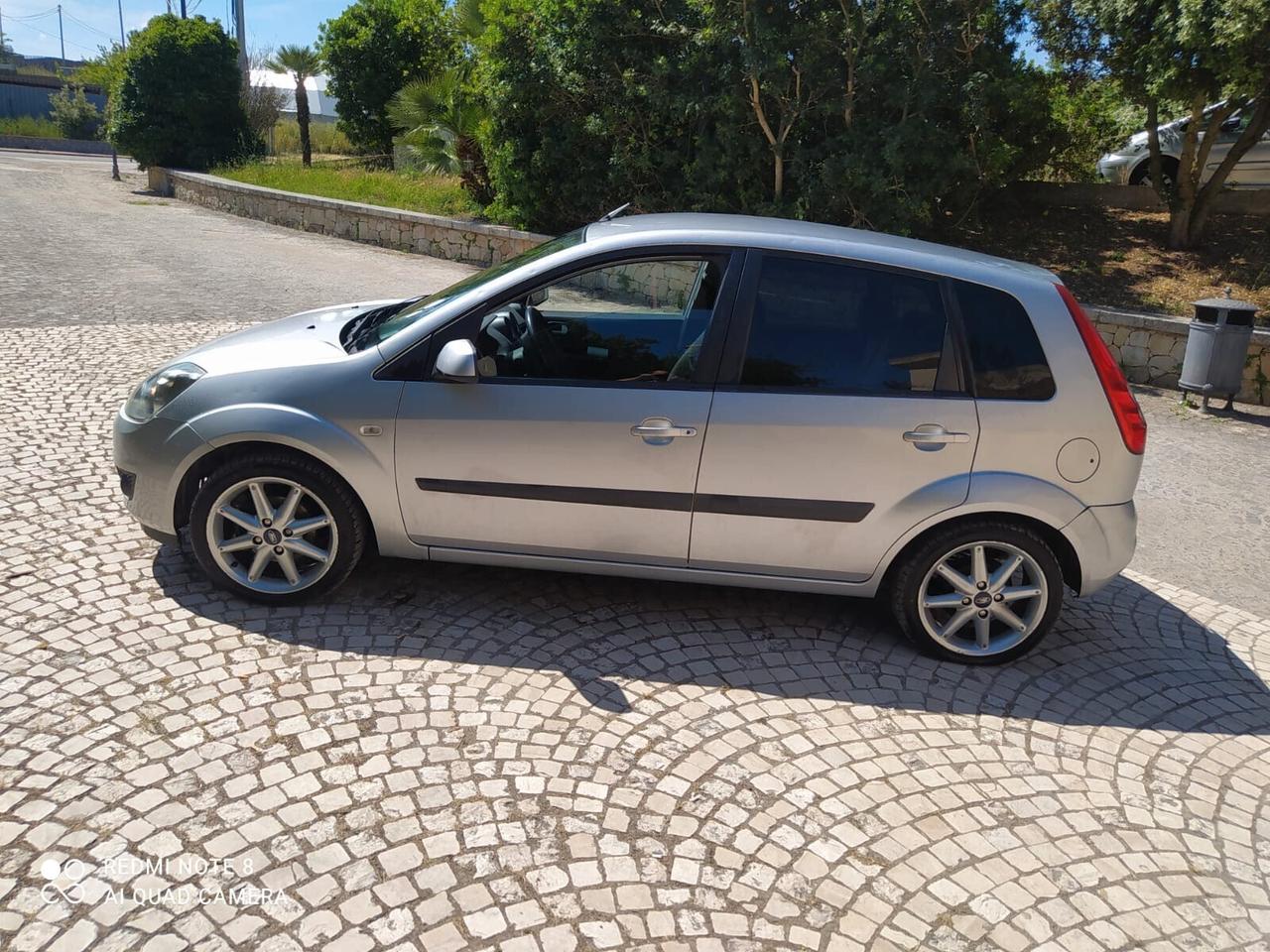 Ford Fiesta 1.2 16V 5p. Ghia