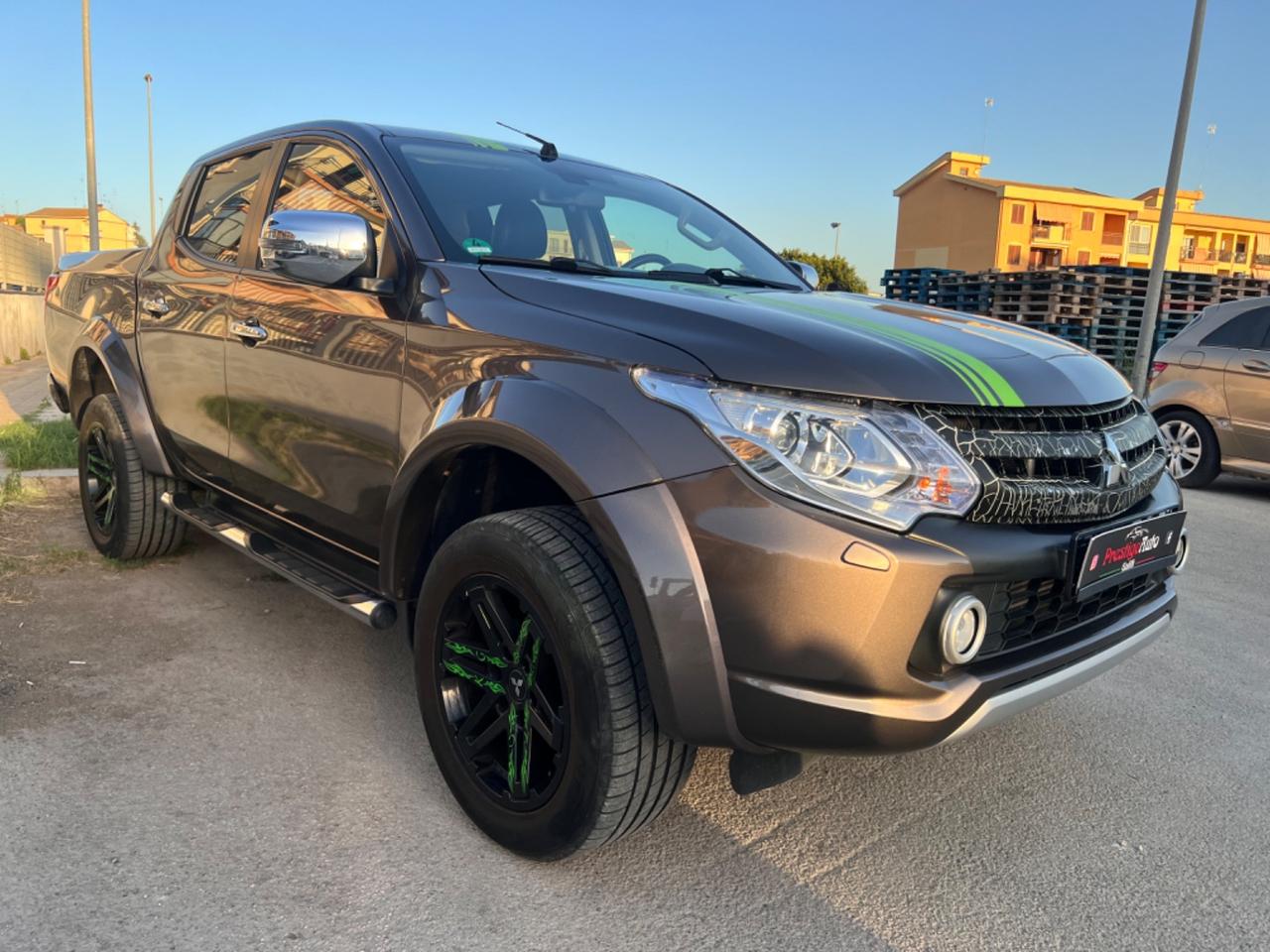 Mitsubishi L200 2.4 DI-D/181CV doppia cabina diamant edition