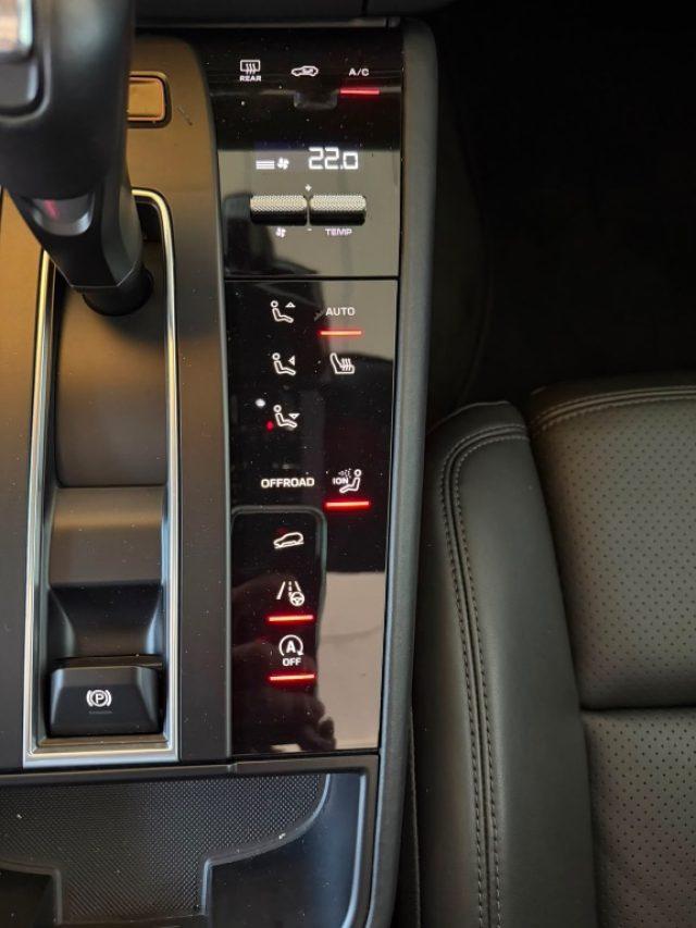 PORSCHE Macan 2.0 //TETTO//SPORT CHRONO//IVA//