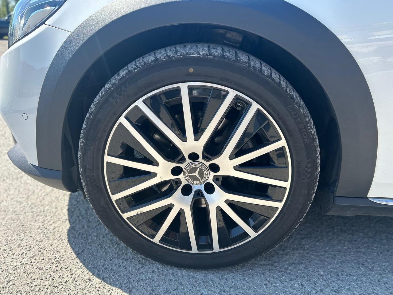 Mercedes-Benz E 220 Premium Plus E 220 D #10317