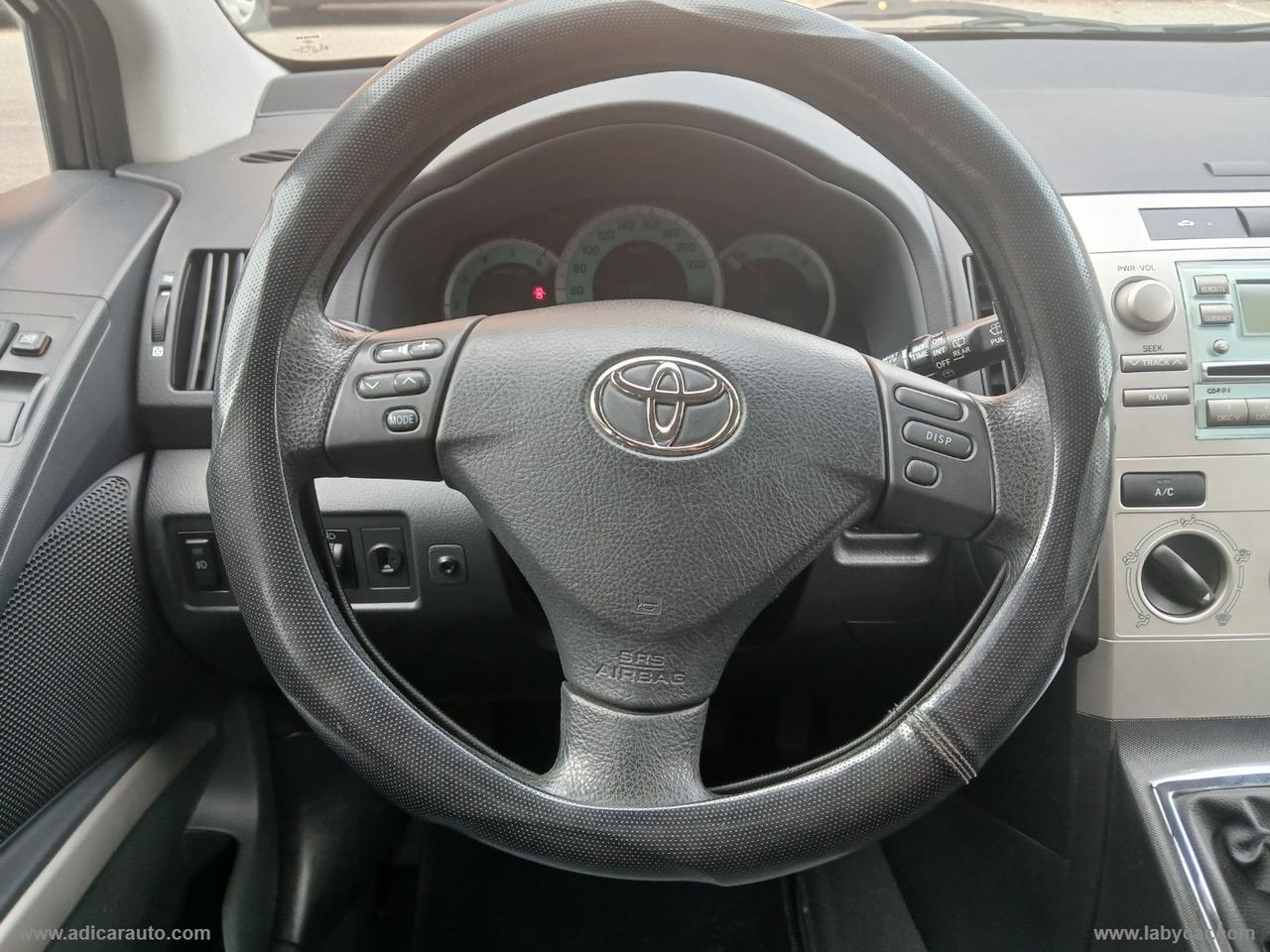 TOYOTA Corolla Verso 2.0 16V D-4D Sol