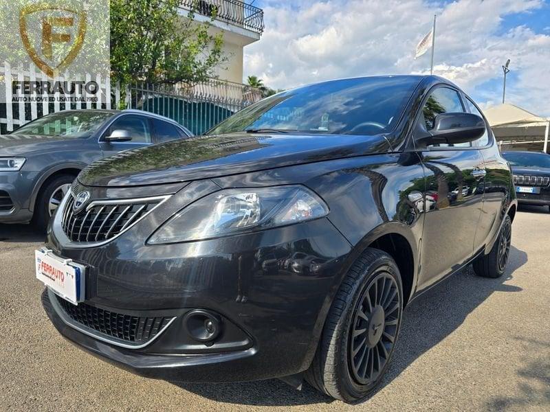LANCIA Y 1.0HYBRID 71CV GOLD PLUS