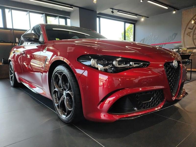 Alfa Romeo Giulia Quadrifoglio V6 520 CvQuadrifoglio Collezione
