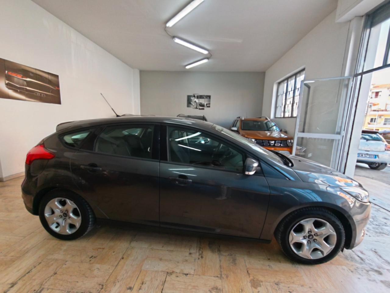 Ford Focus 1.6 120 CV GPL Titanium