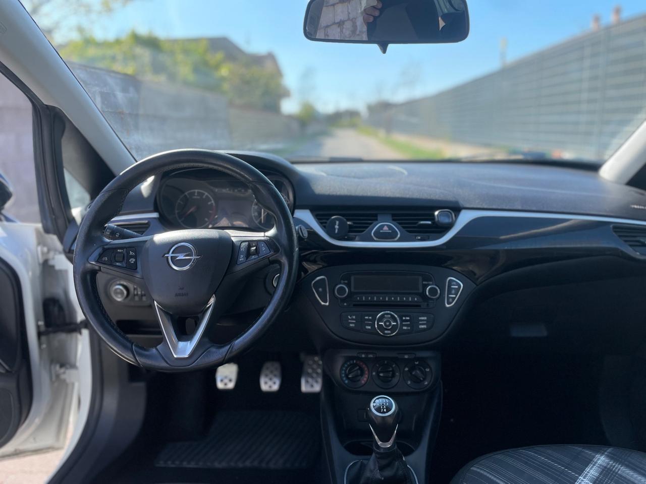 Opel Corsa 1.4 90CV GPL Tech 5 porte b-Color