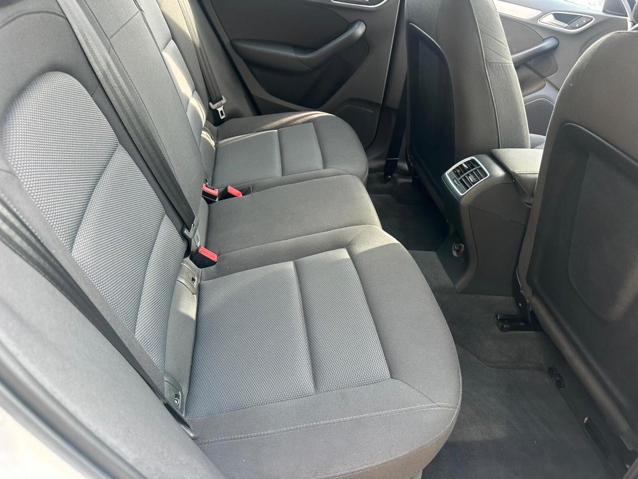 Audi Q3 2.0 TDI 150 CV Business