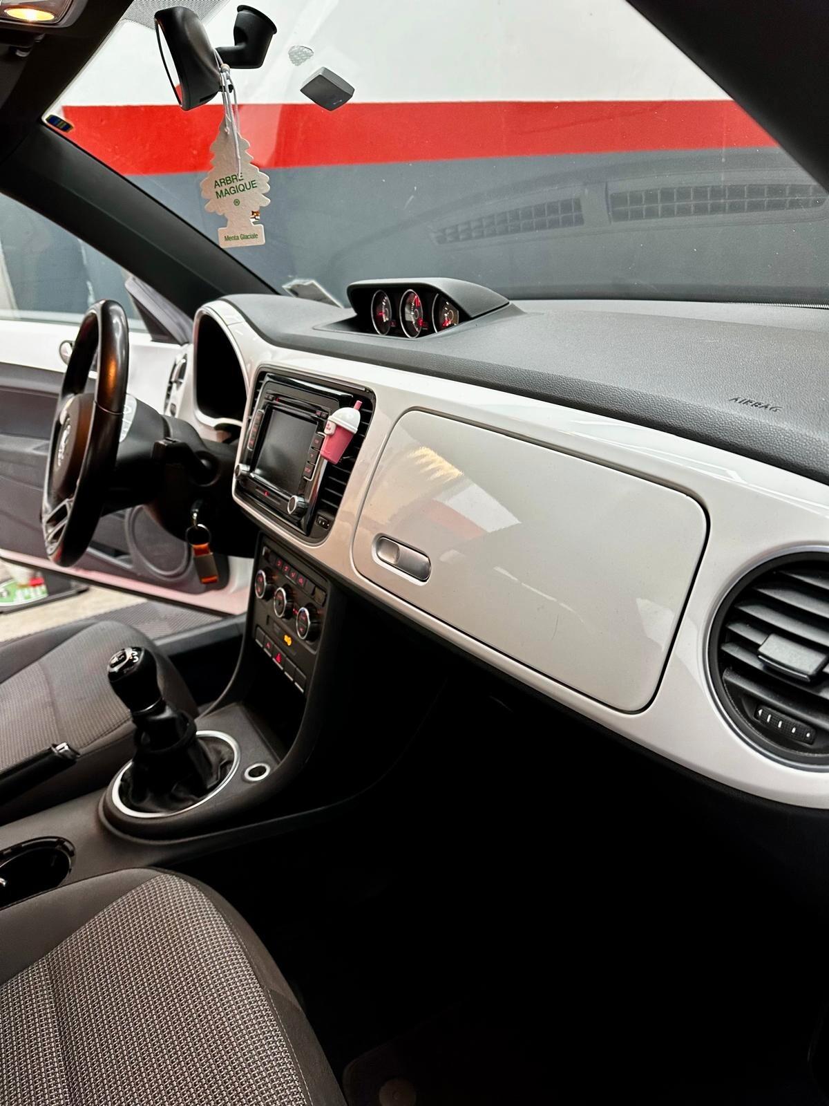 Volkswagen Maggiolino 1.6 TDI Design