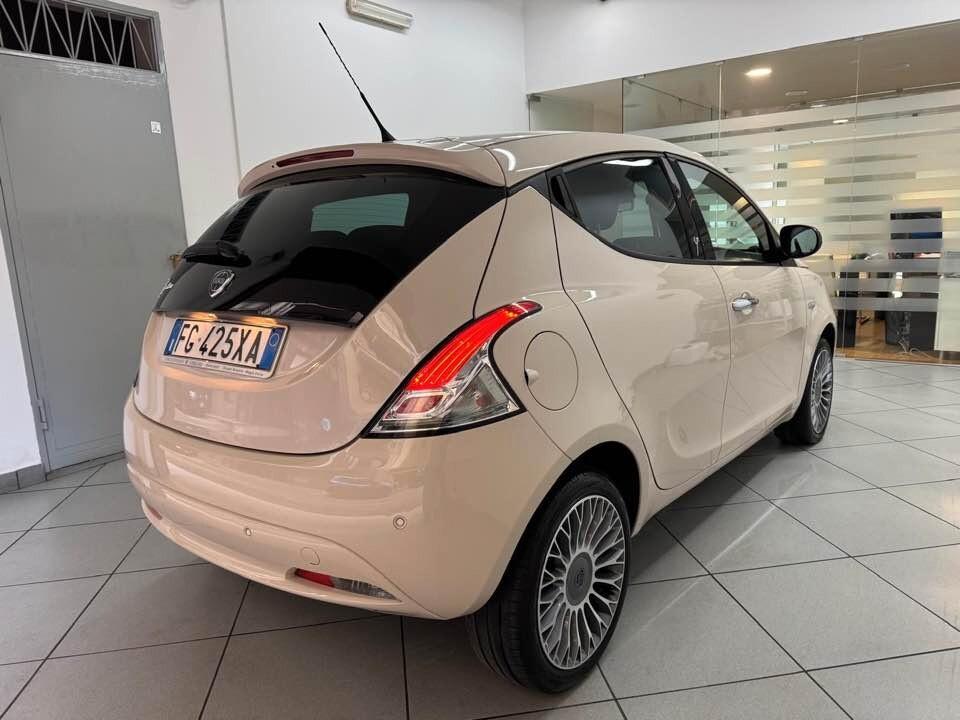 Lancia Ypsilon 1.3 MJT 16V 95 CV 5 porte Gold