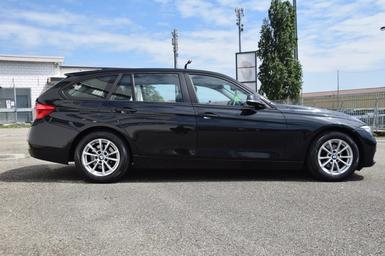 BMW Serie 3 (F30/31) 318d Touring Business A...