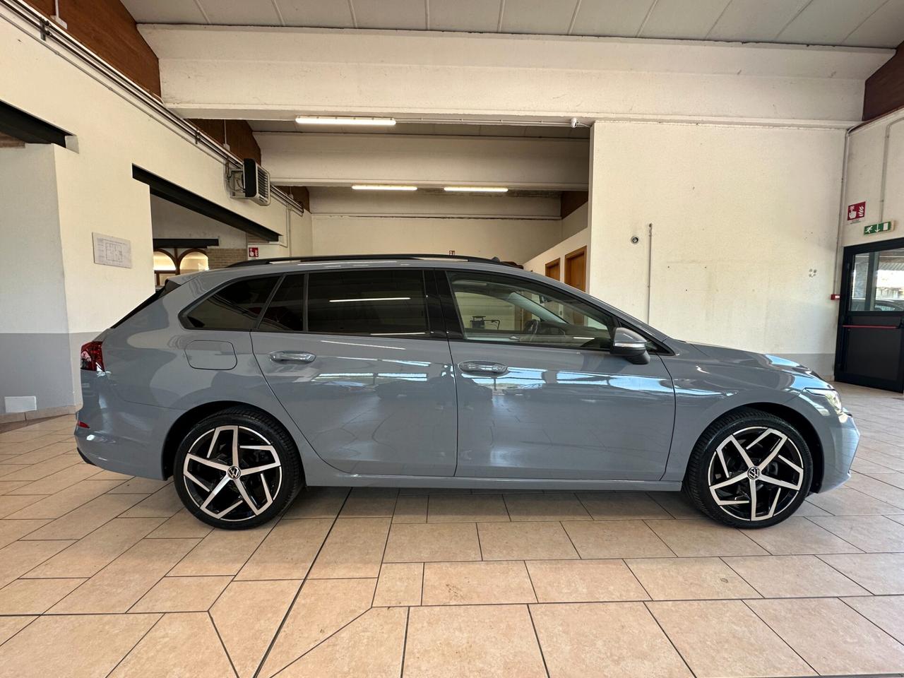 VOLKSWAGEN GOLF VARIANT 2.0 TDI LIFE 150CV DSG *GANCIO*CARPLAY*ACC*