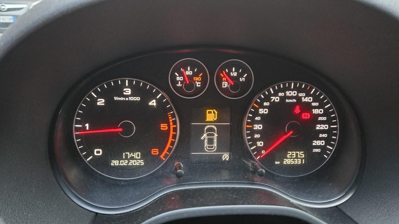 Audi A3 SPB 1.6 TDI 105 CV x Neopatentati