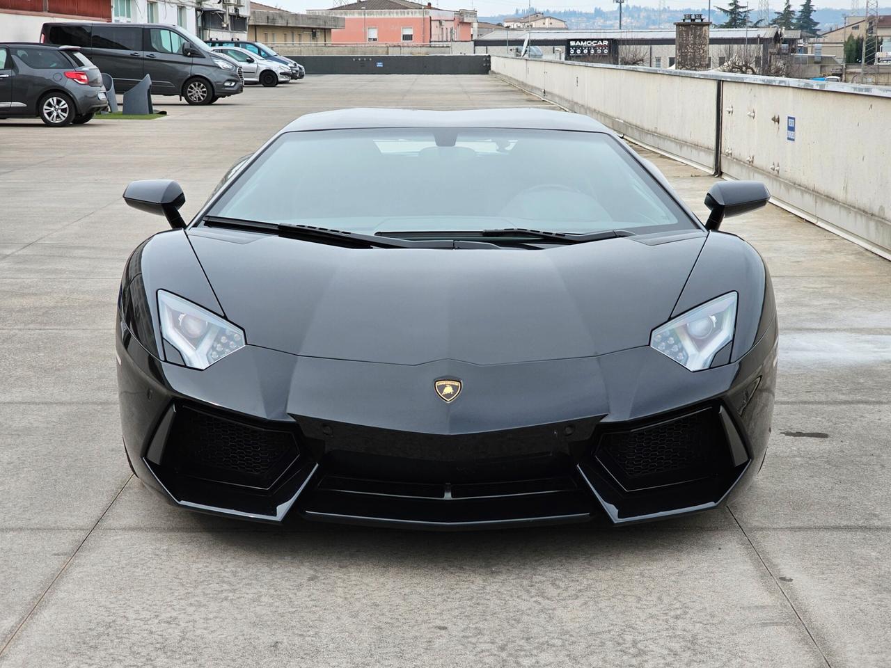 Lamborghini Aventador 6.5 V12 LP700-4