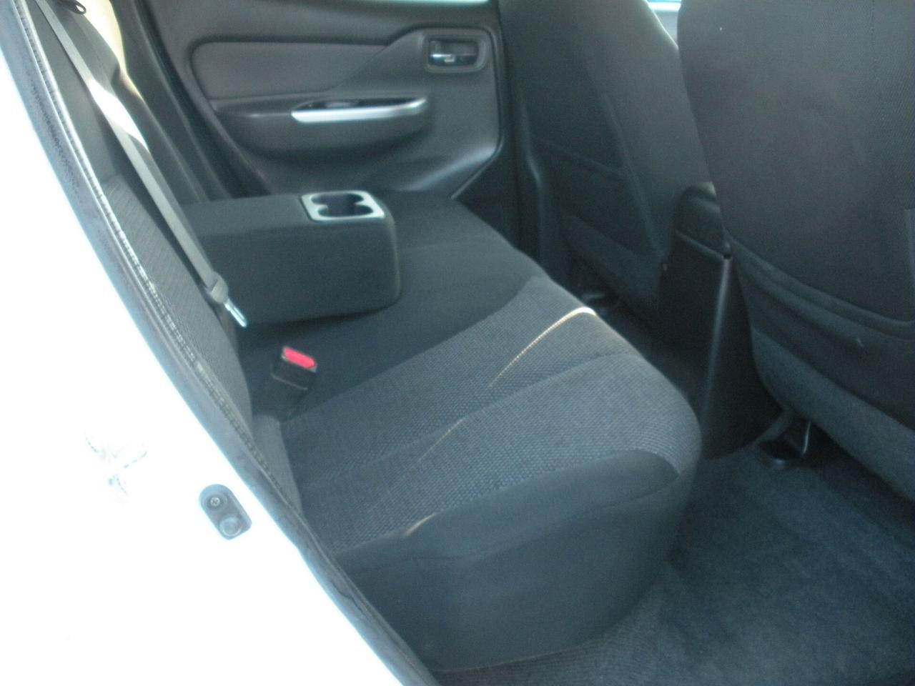 Mitsubishi L200 2.4 DI-D/181CV Double Cab Intense Hp Mivec SDA