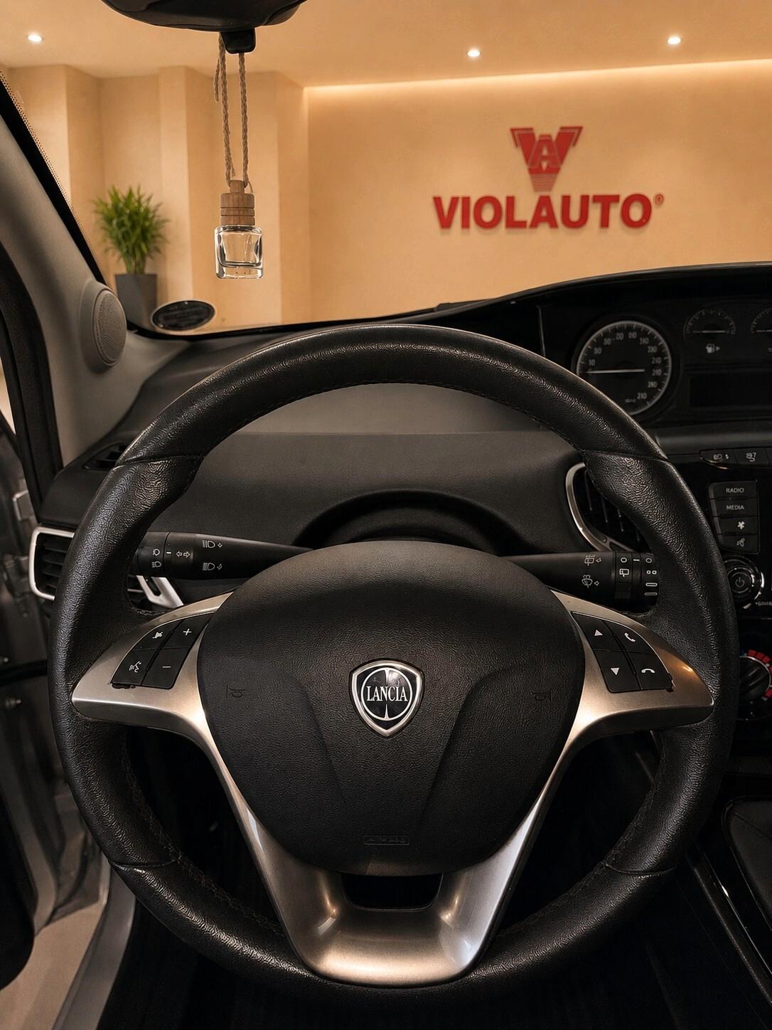 Lancia Ypsilon 1.2 69 CV 5 porte S&S Gold