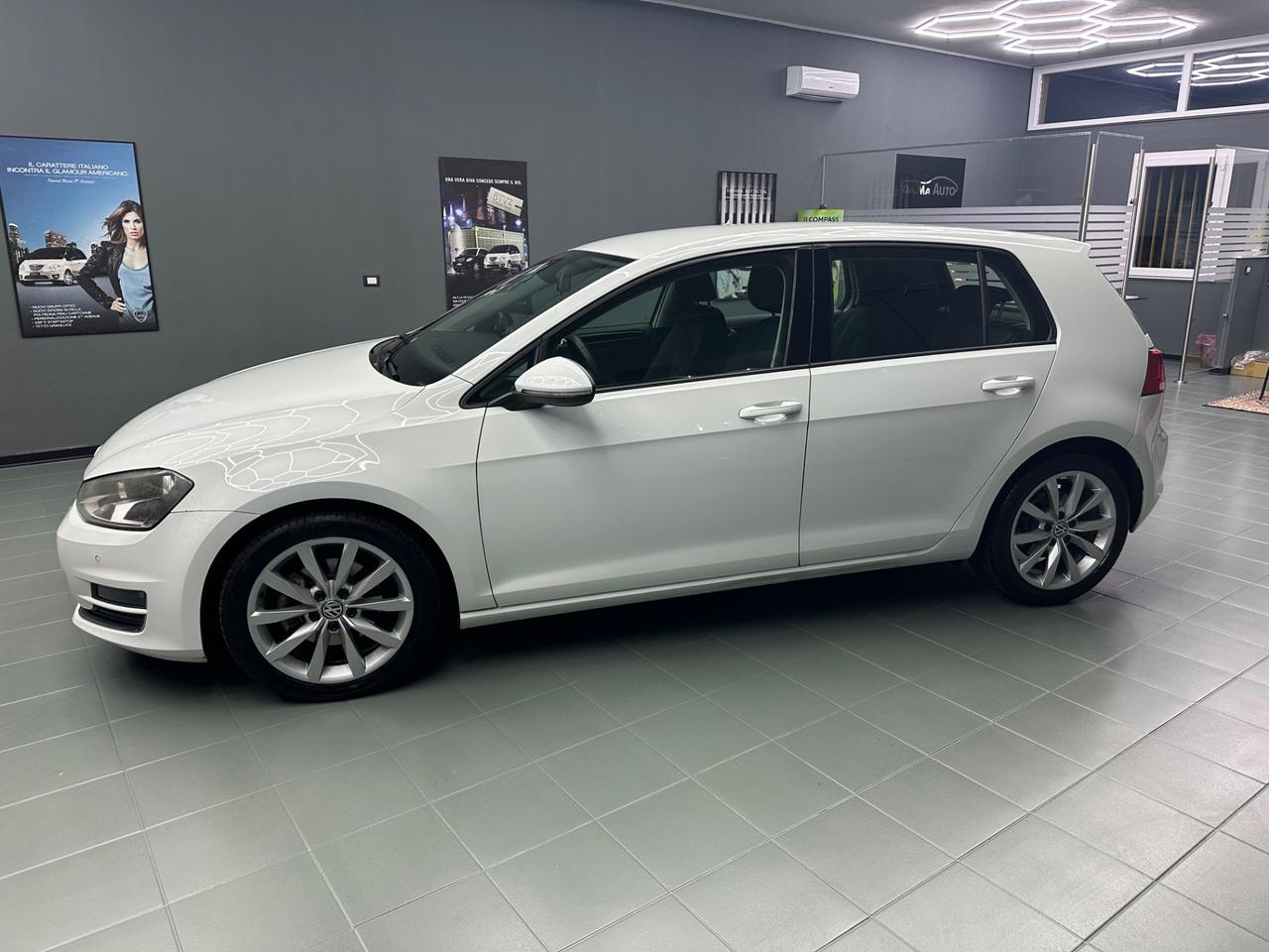 Volkswagen Golf 1.6 TDI DSG 5p. Highline BlueMotion Tech