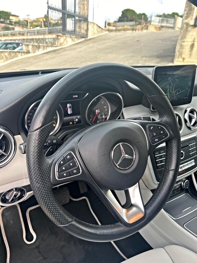 Mercedes-benz GLA 200 4Matic 2019