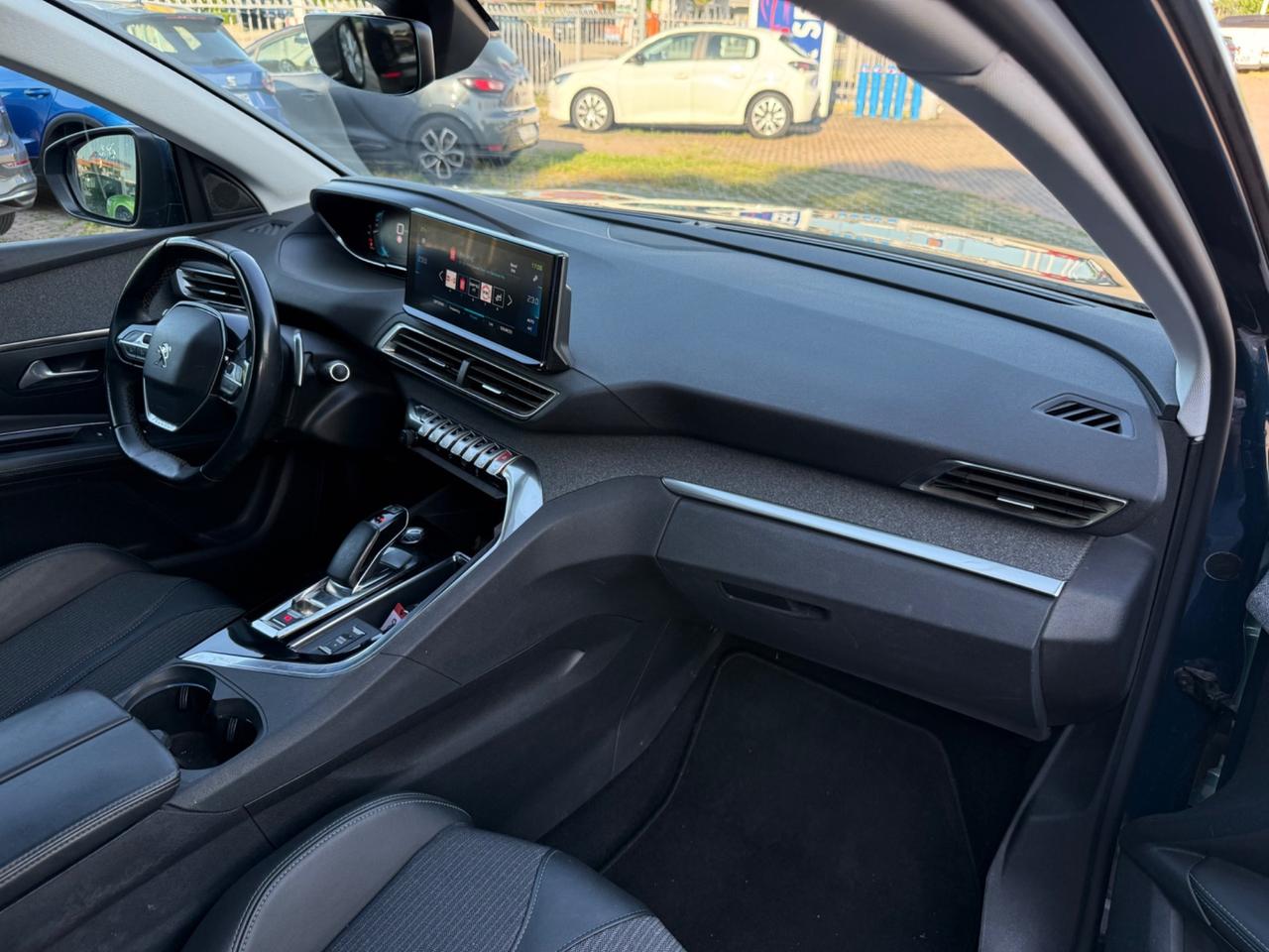 Peugeot 3008 Hybrid 225 e-EAT8 Allure