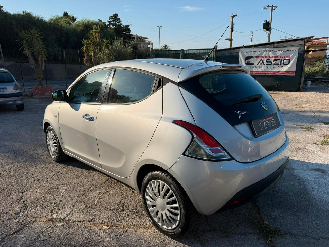 Lancia Ypsilon 1.2 69 CV 5 porte GPL Ecochic Silver