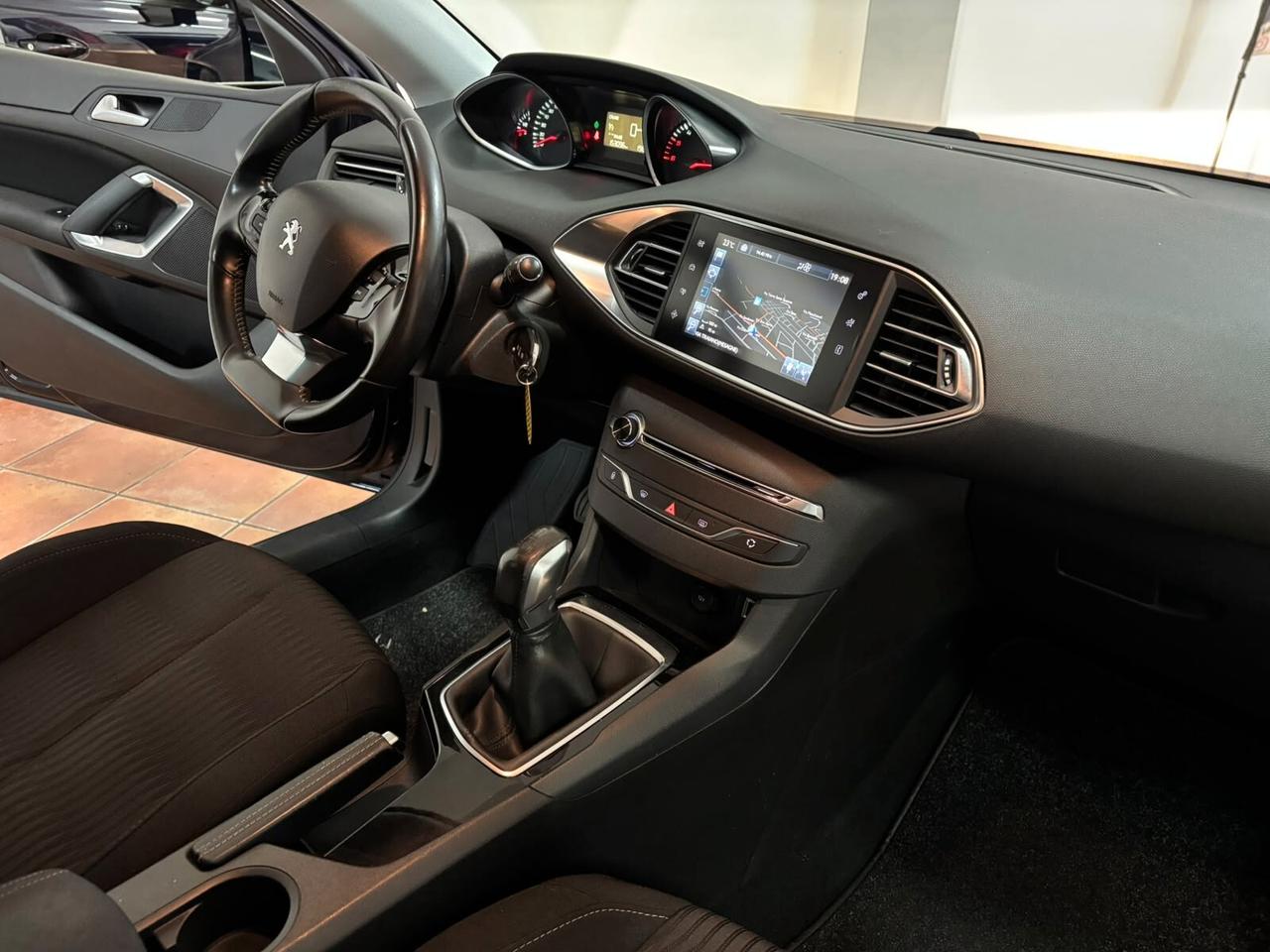 PEUGEOT 308 2015 1.6 DIESEL