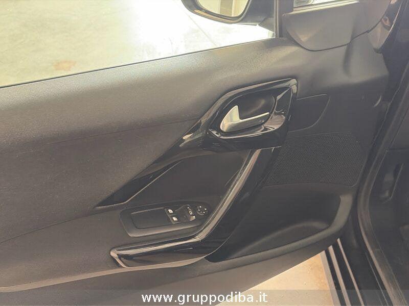 Peugeot 208 I 2015 Benzina 5p 1.2 puretech Active 82cv