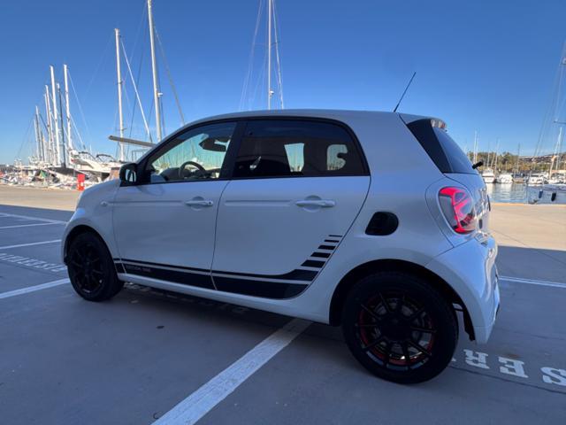 SMART ForFour EQ EDITION ONE PACK BRABUS+PELLE+TETTO+RCAM