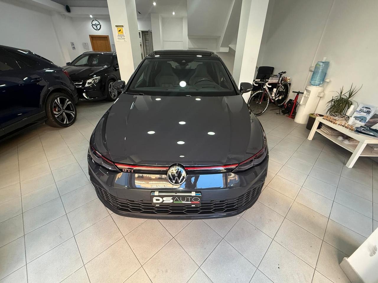 Volkswagen Golf GTI 2.0 TSI DSG