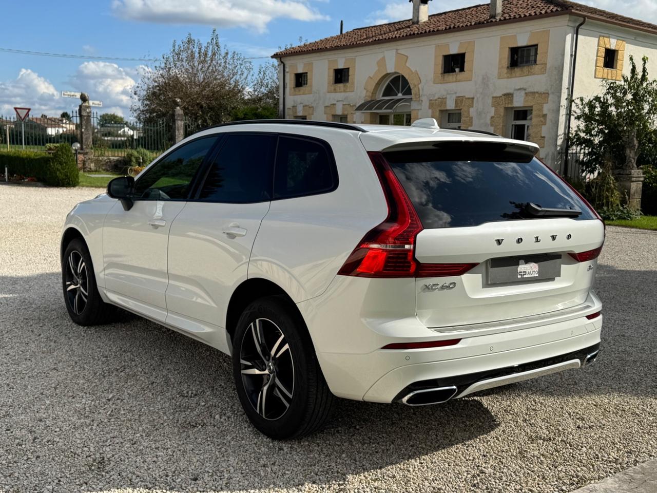 Volvo XC 60 XC60 B4 Geartronic R-design