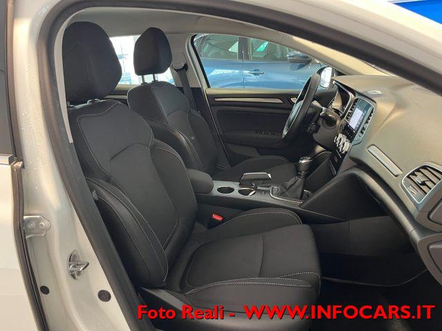RENAULT Megane Sporter Blue dCi 115 CV Business AUTOCARRO N1
