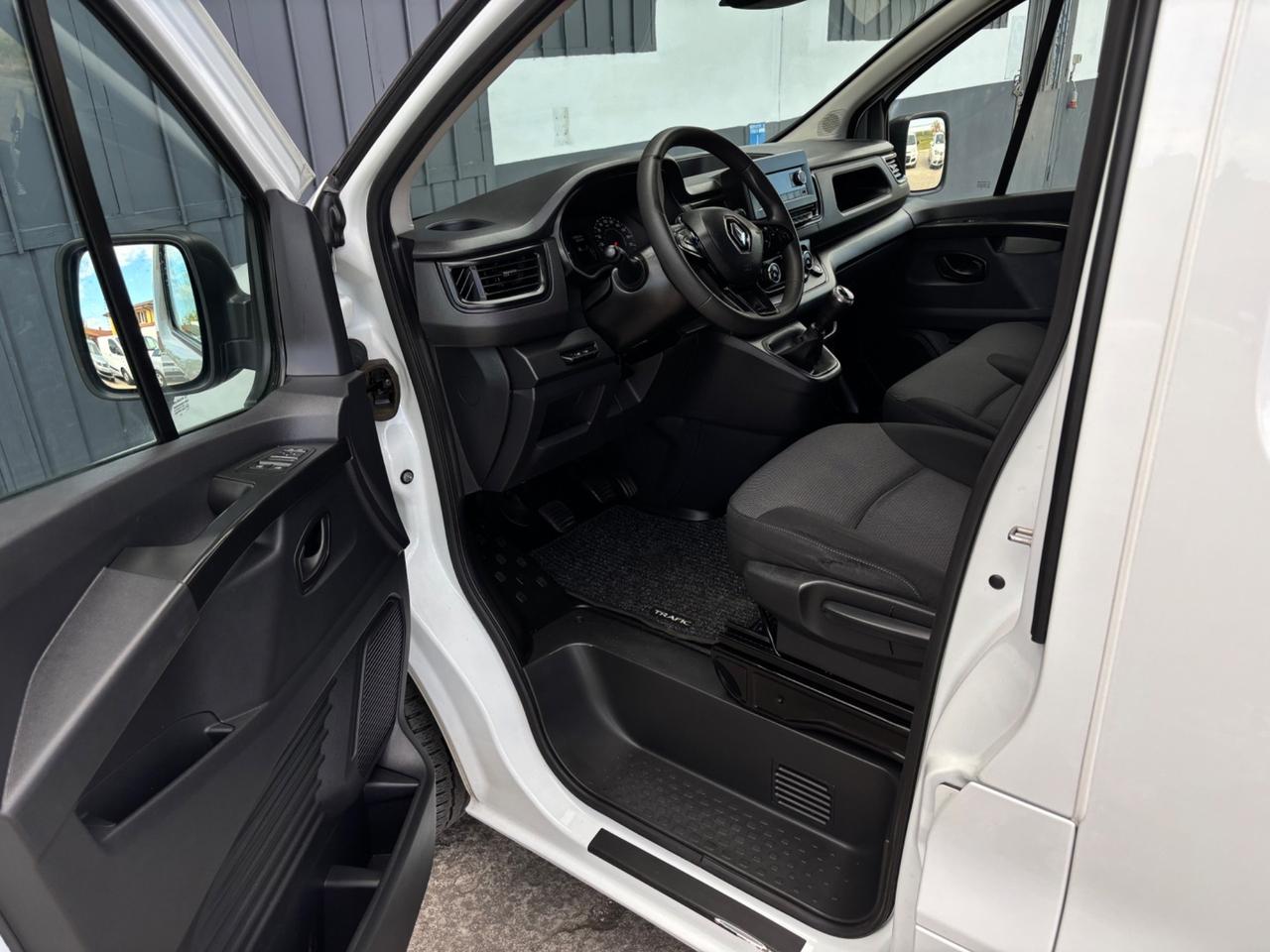 Renault Trafic 2.0 DCI. Garanzia 12 mesi