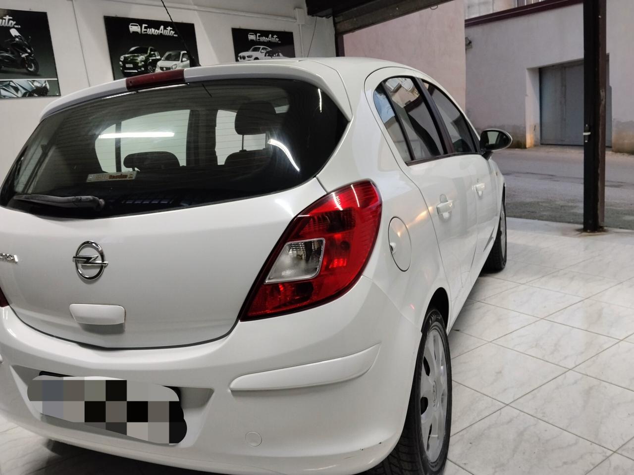 Opel Corsa 1.2 benzina 2011 CON GARANZIA