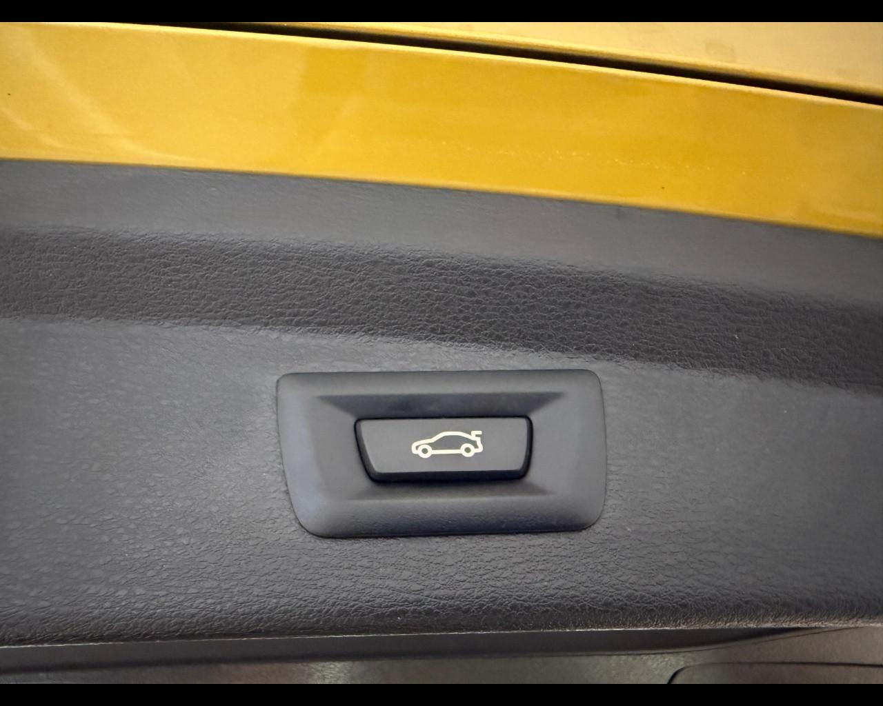 BMW X2 (F39) - X2 sDrive18d Business-X