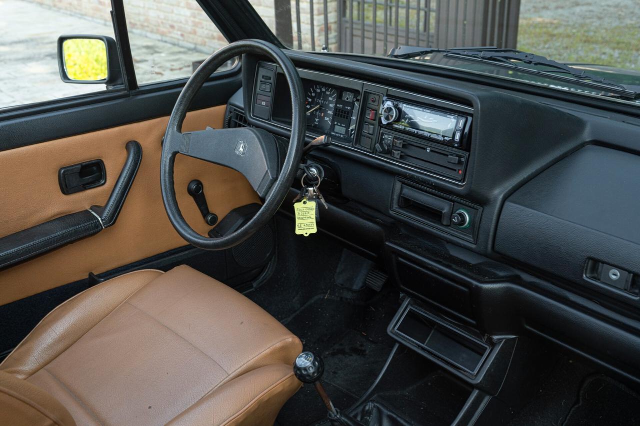 Volkswagen Golf MK1 GLI 1800 CABRIOLET - RDS01398