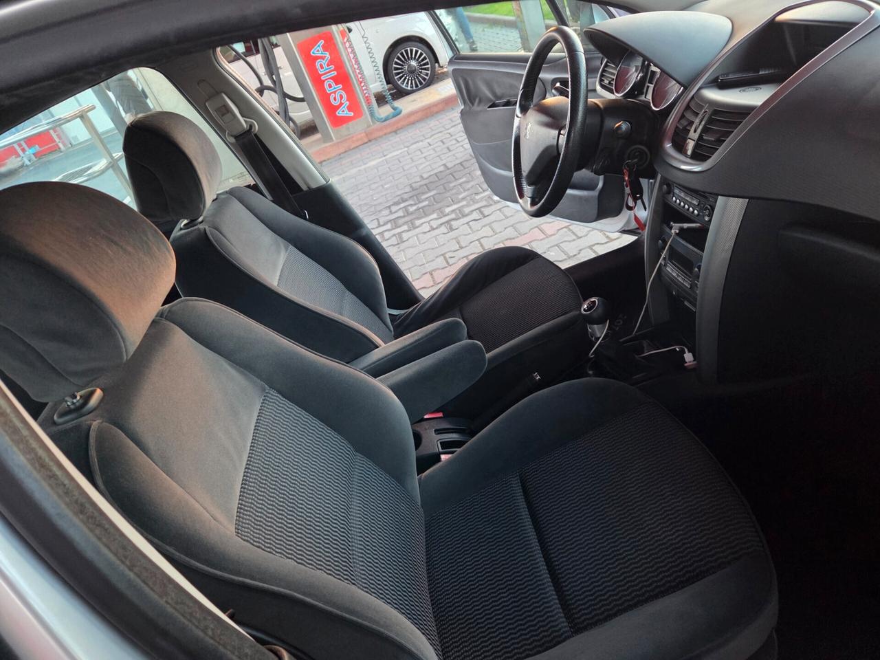 Peugeot 207 1.4 HDi 70CV 5p. 2007