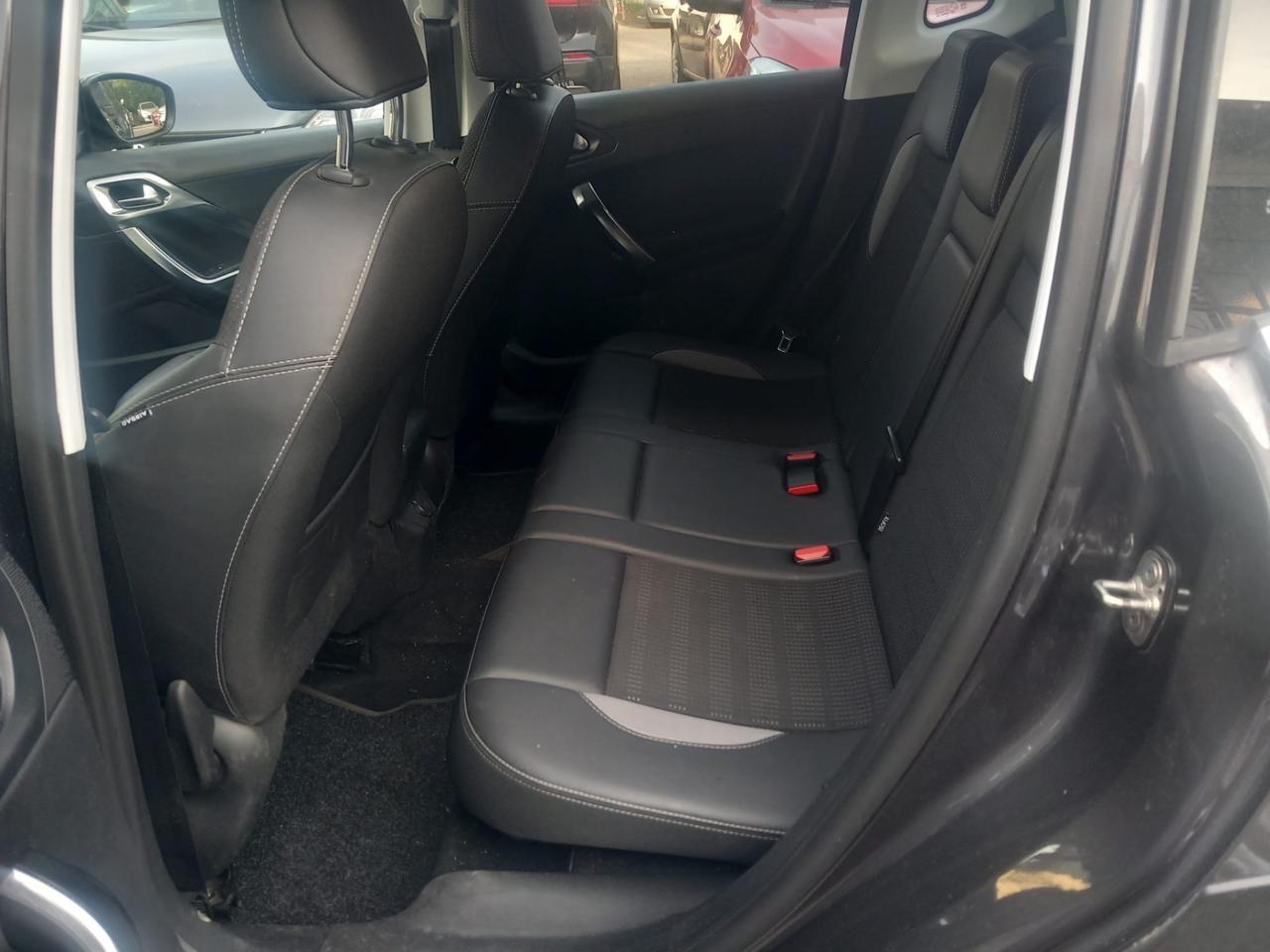 Peugeot 2008 BlueHDi 100 Allure