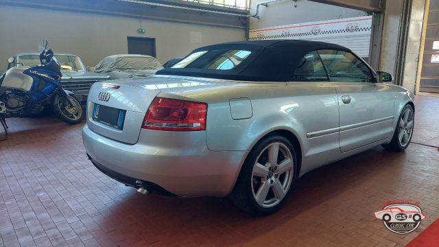 AUDI A4 Cabriolet 2.0 TDI S Line