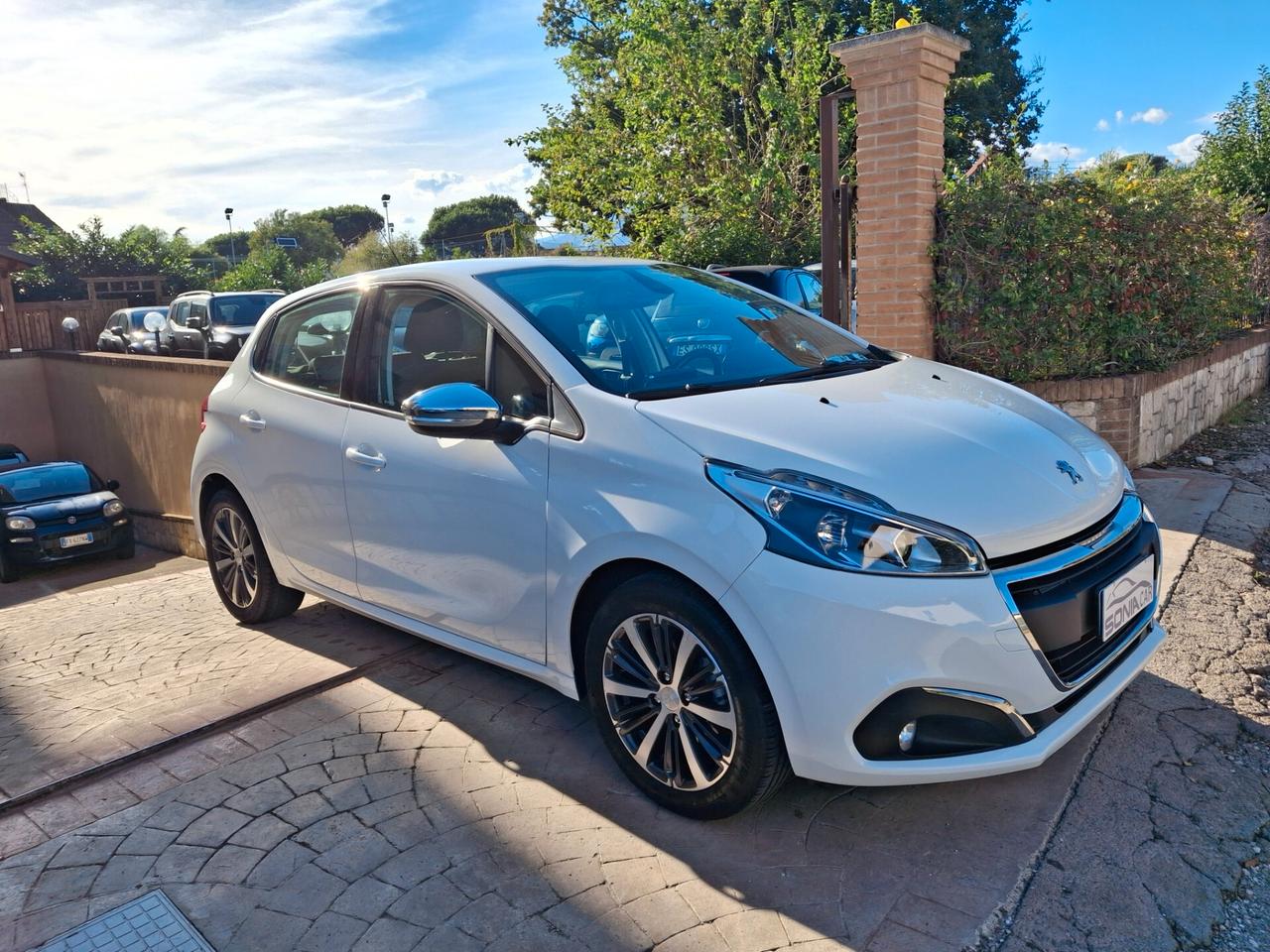 Peugeot 208 BlueHDi 75 5 porte Allure neopatentati