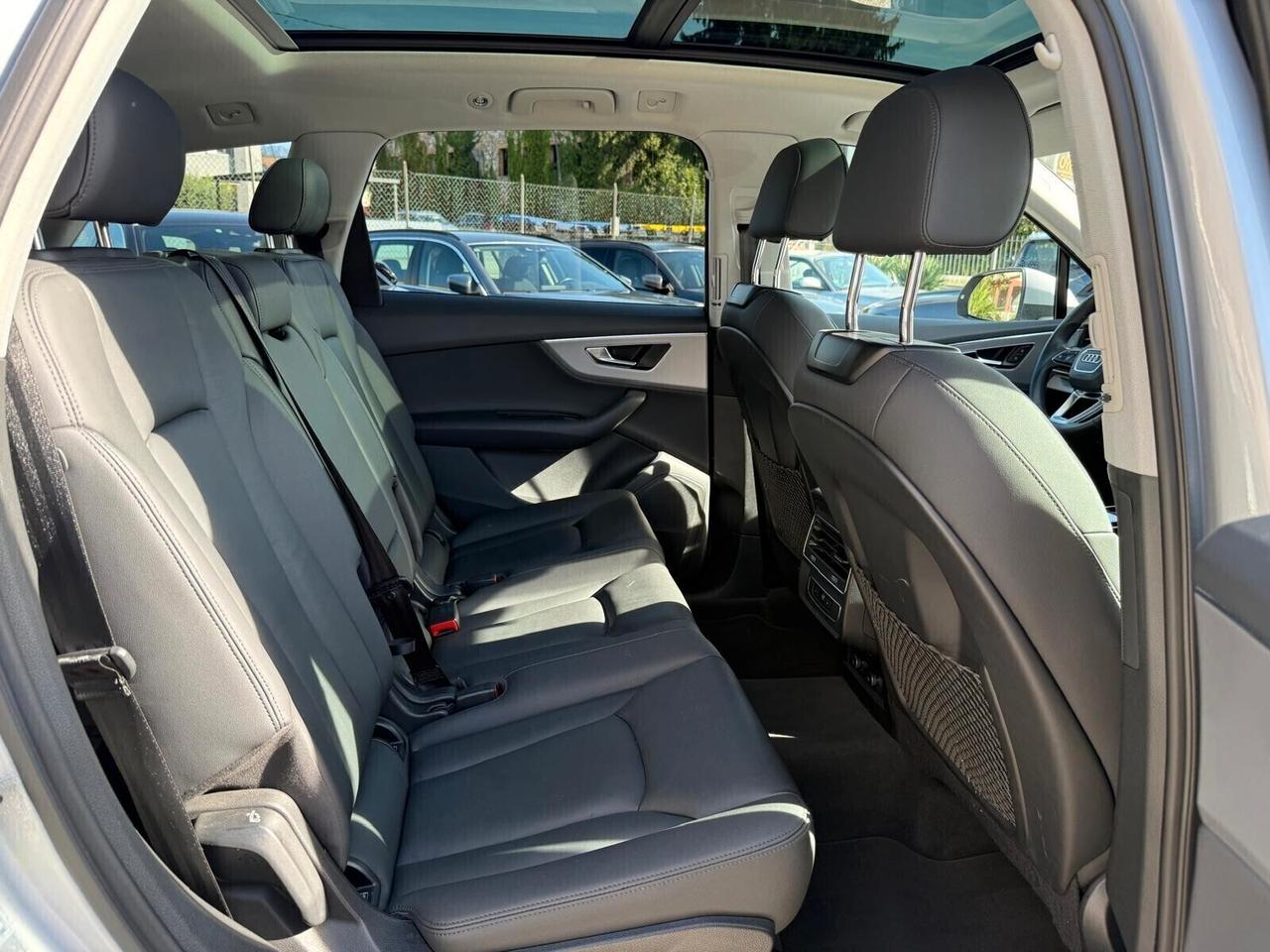 Audi Q7 55 TFSI quattro tiptronic Business