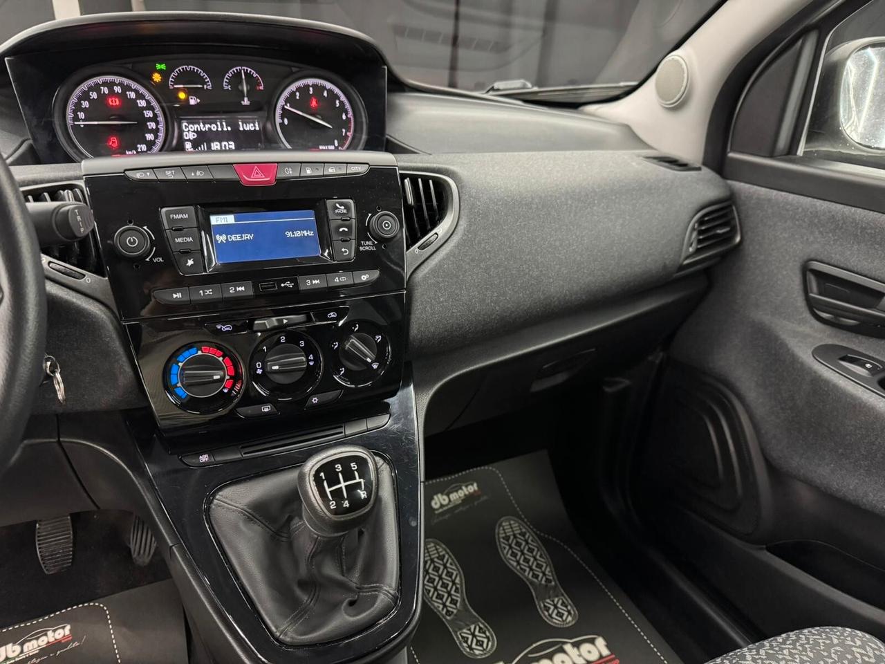 Lancia Ypsilon 1.2 69 CV 5 porte GPL Ecochic Gold