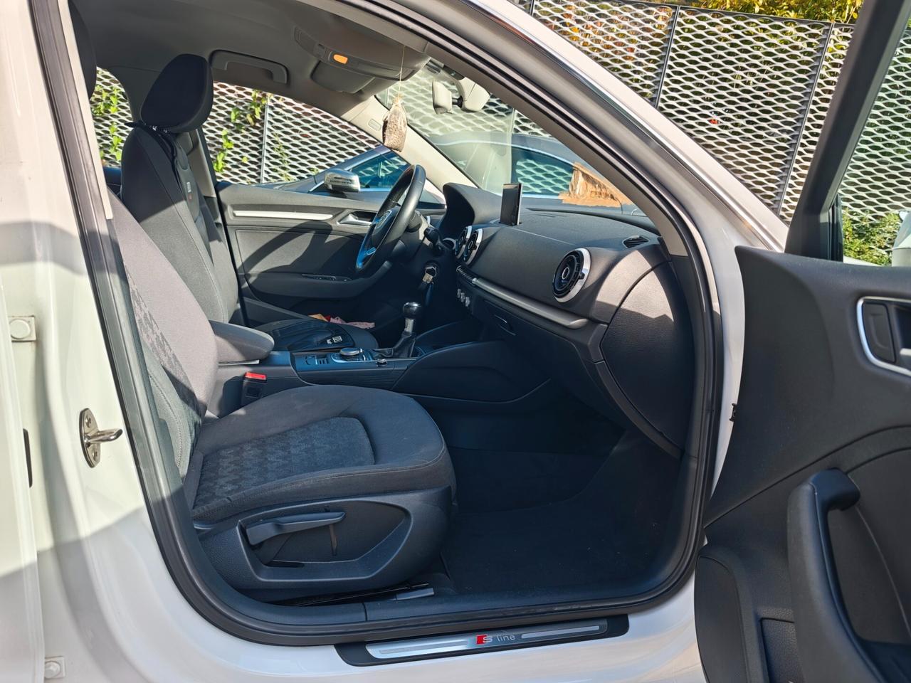 Audi A3 1.6 TDI S-line