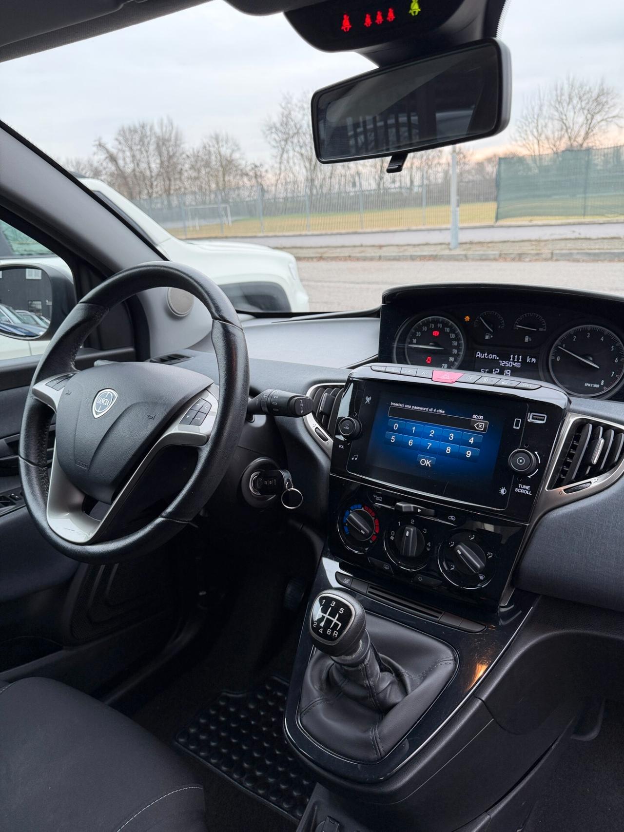 Lancia Ypsilon 1.0 FireFly 5 porte S&S Hybrid Gold Plus