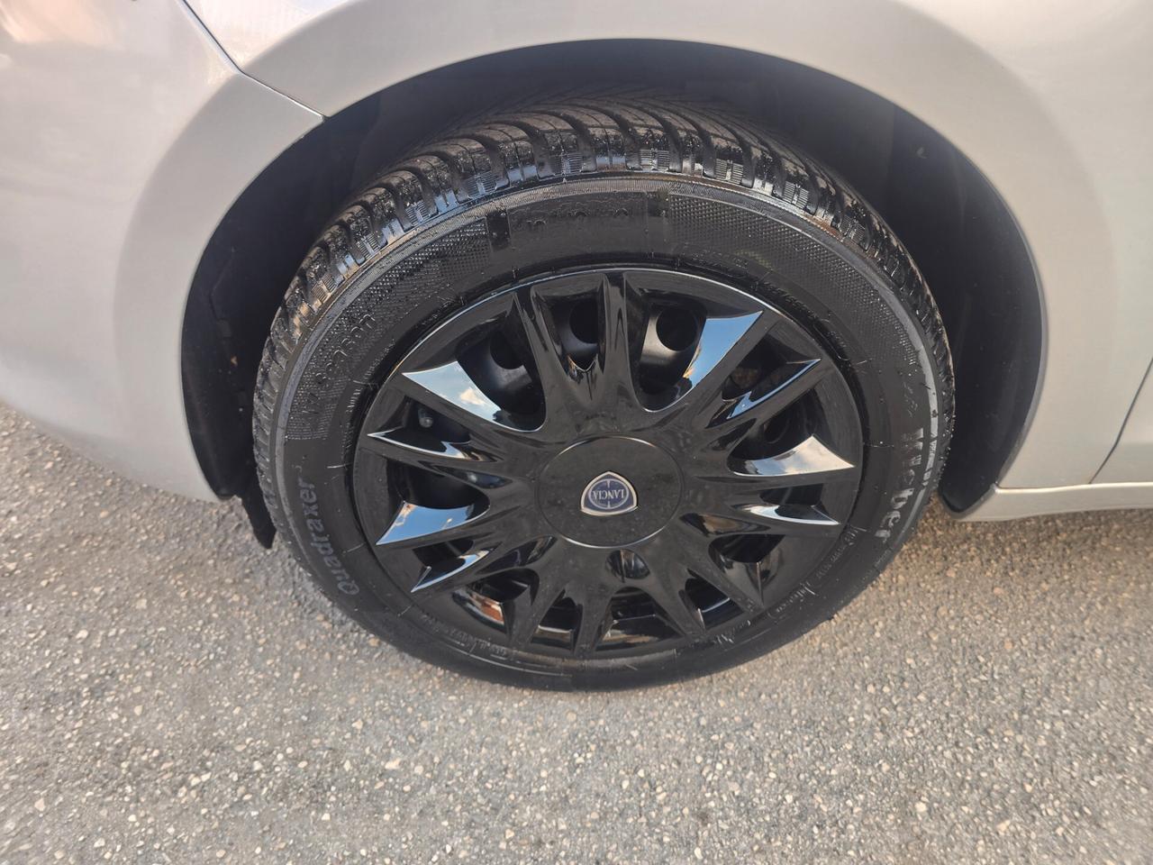 Lancia Ypsilon 1.2 69 CV 5 porte GPL Ecochic Gold