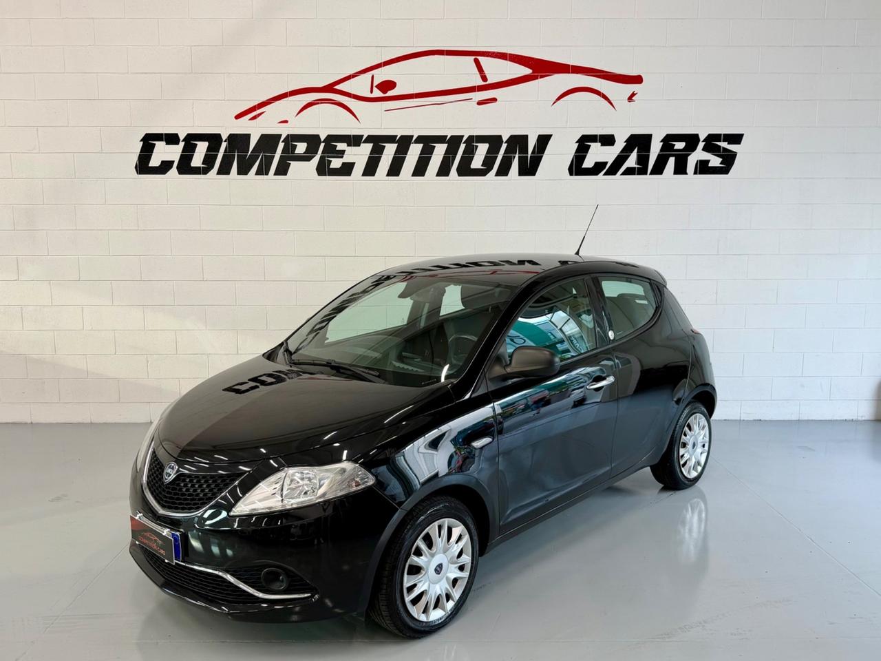 Lancia Ypsilon 1.2 69 CV 5 porte GPL Ecochic Silver