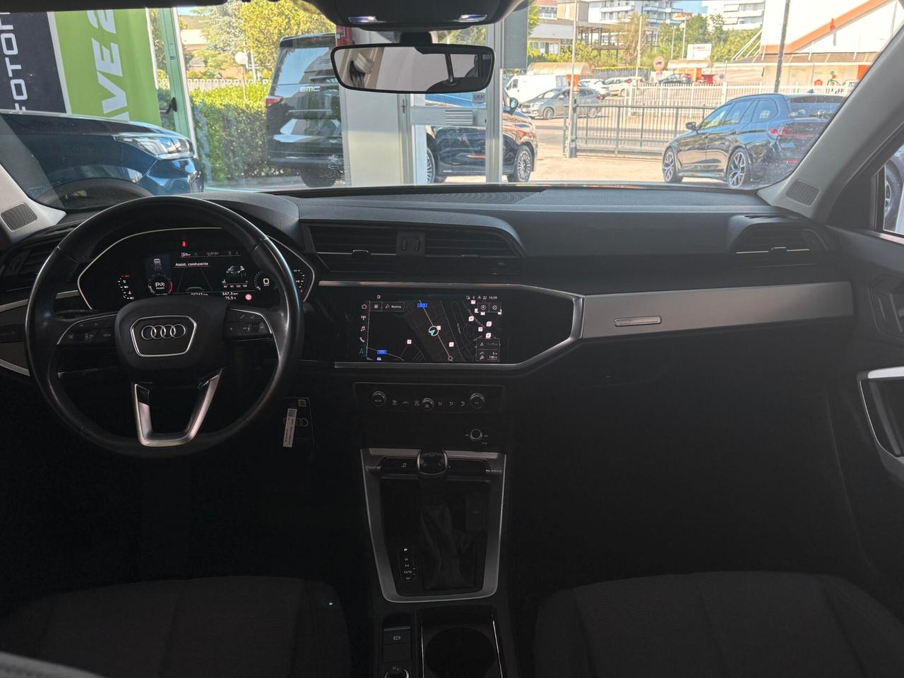 Audi Q3 35 TFSI Business Advanced