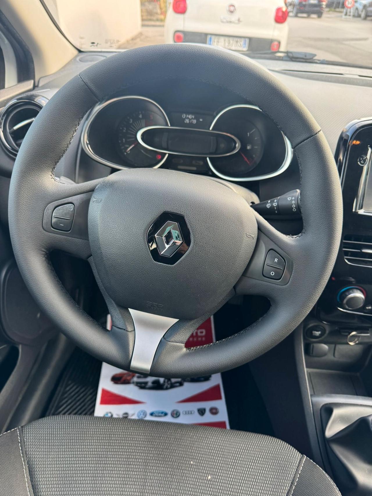 Renault Clio dCi 8V 75 CV Start&Stop 5 porte Energy Duel