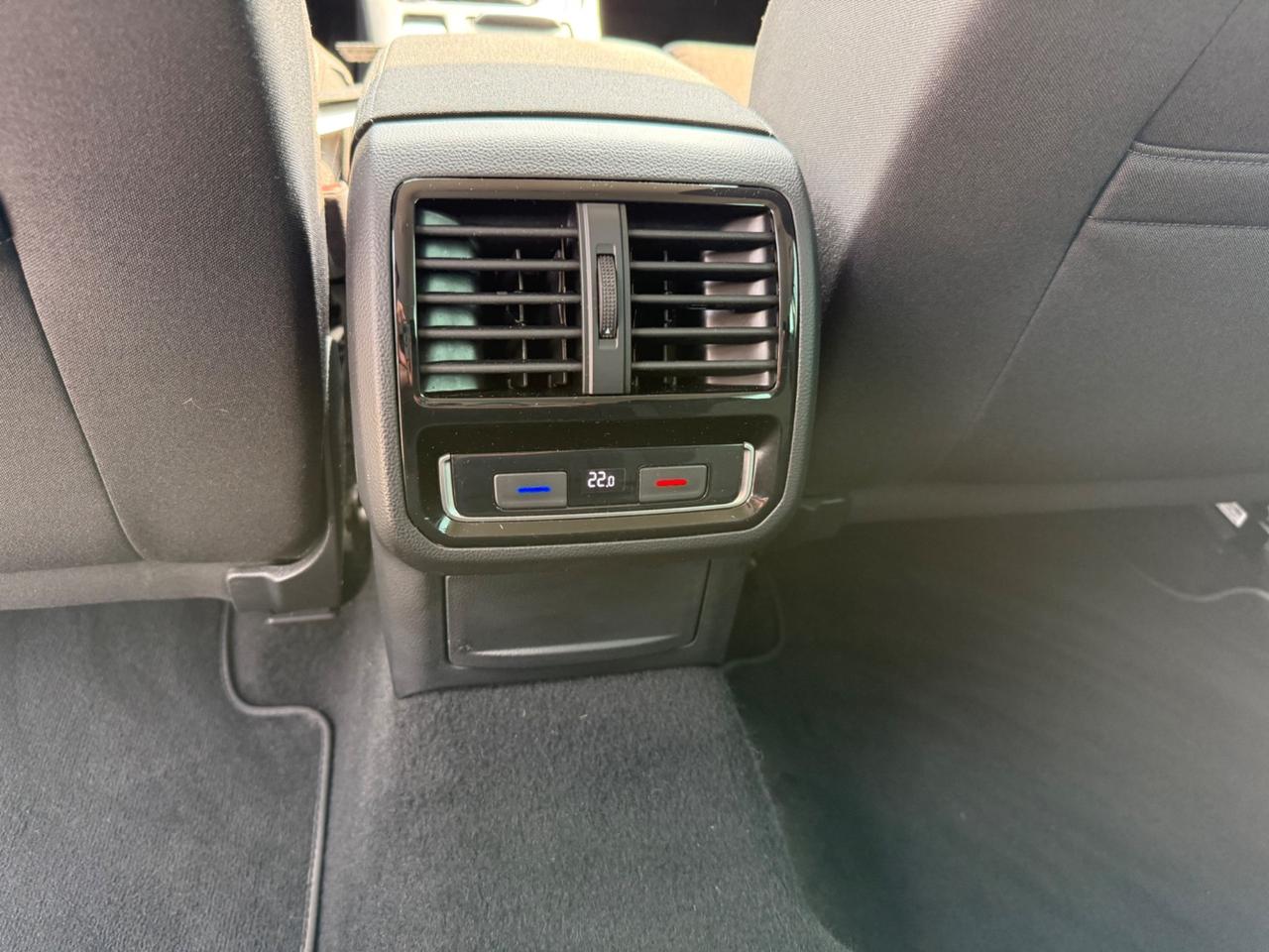 Volkswagen Passat Variant 1.6 TDI DSG UNICO PROPRIETARIO