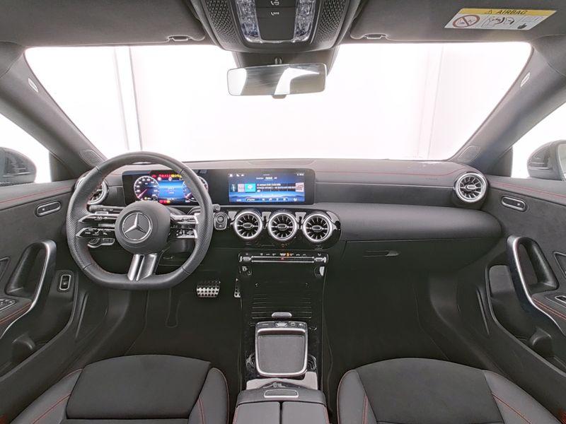 Mercedes-Benz 180 Automatic AMG Line Premium